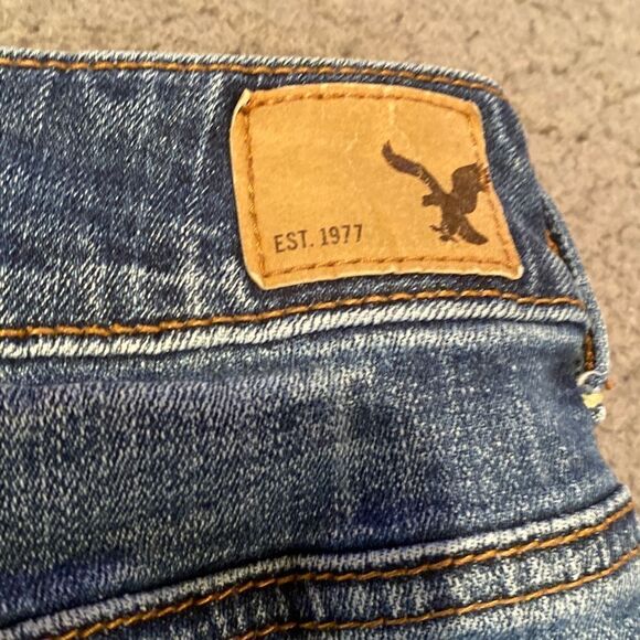 American Eagle Super Stretch Denim Shorts Size 2 - Picture 8 of 12